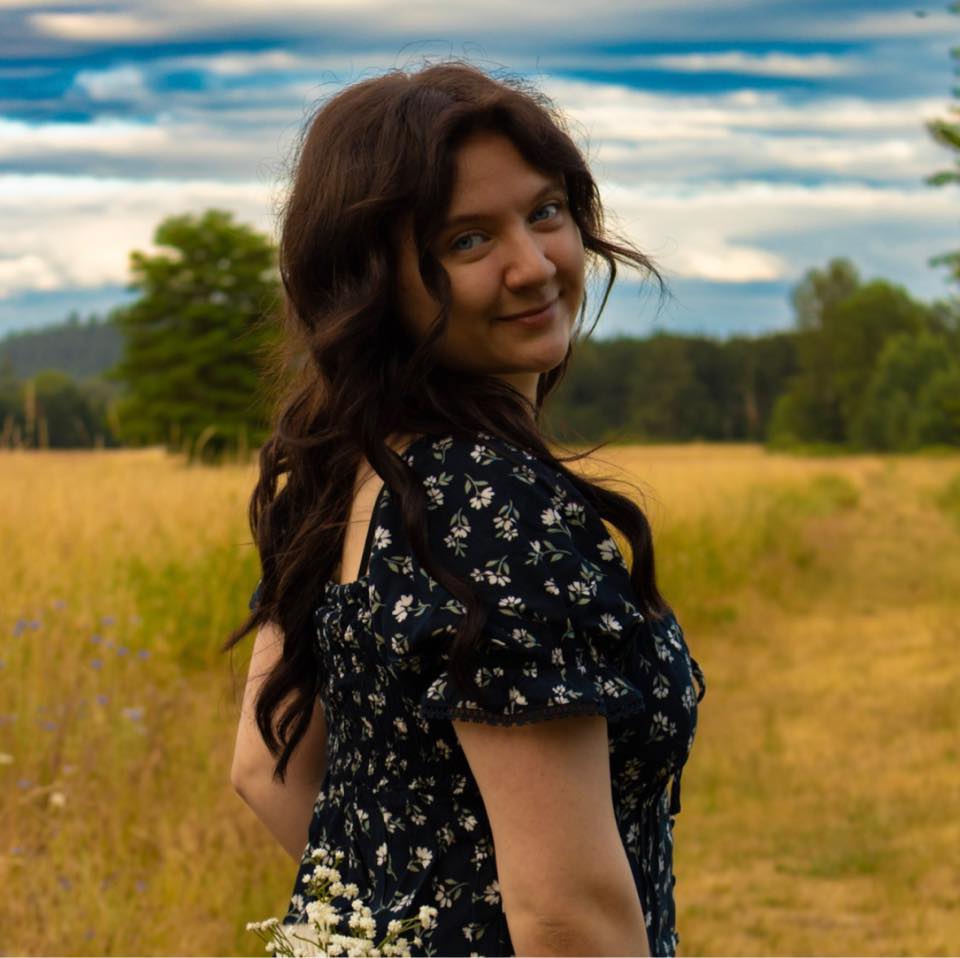 Riley Johnisee — Stylist